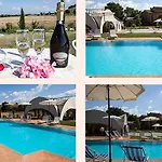 Relais La Leopolda Couette-café 3*