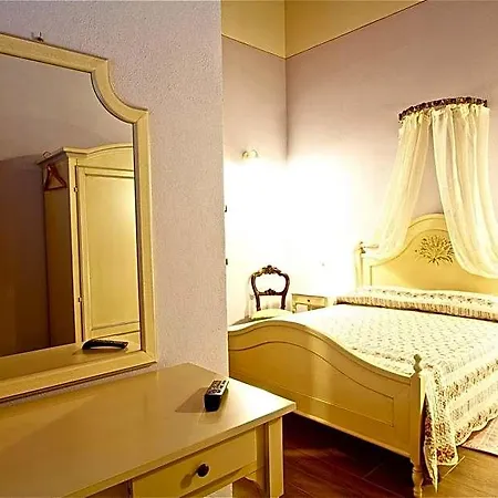 Relais La Leopolda Bed & Breakfast 3*